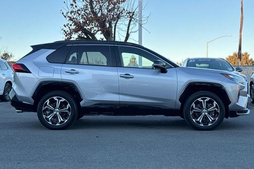 2025 Toyota RAV4 Hybrid SE