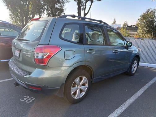 2015 Subaru Forester 2.5i