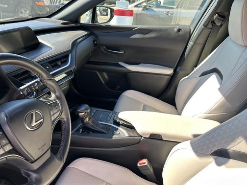 2021 Lexus UX 250h Base
