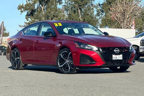 2023 Nissan Altima SR FWD