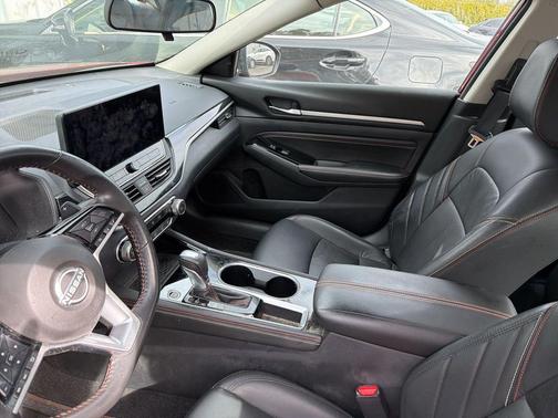 2023 Nissan Altima SR FWD