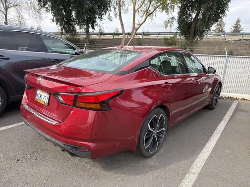 2023 Nissan Altima SR FWD