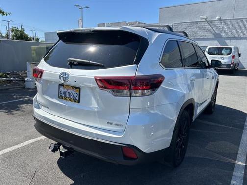 2019 Toyota Highlander SE
