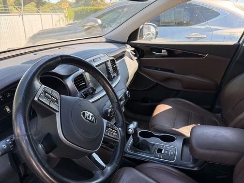 Snow White Pearl 2019 Kia Sorento SX