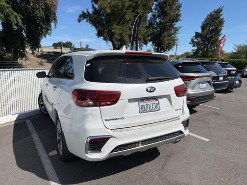 Snow White Pearl 2019 Kia Sorento SX