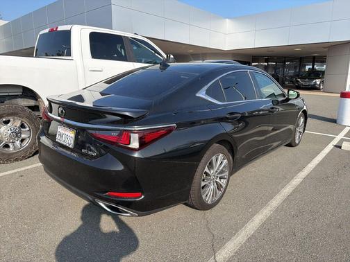 2021 Lexus ES 350 Base