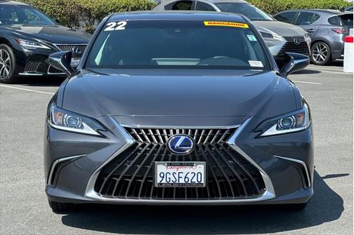 2022 Lexus ES 300h Base
