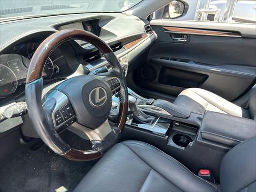 2017 Lexus ES 350 Base