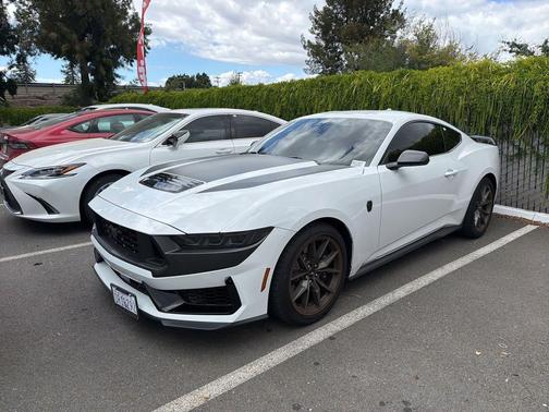 Oxford White 2024 Ford Mustang Dark Horse Fastback