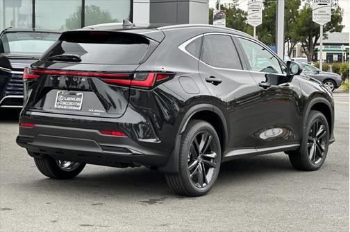 2025 Lexus NX 450h+ Luxury