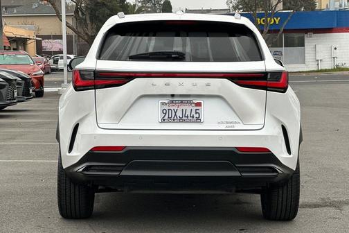 2022 Lexus NX 350h Luxury
