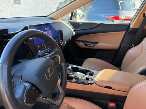 2022 Lexus NX 350h Luxury