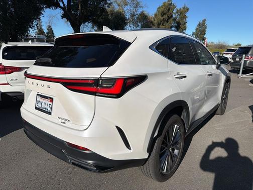 2022 Lexus NX 350h Luxury