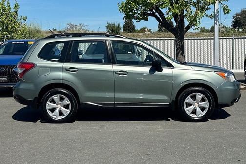 2015 Subaru Forester 2.5i