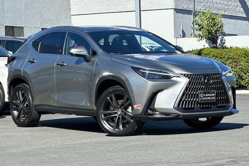 2022 Lexus NX 450h+ Luxury
