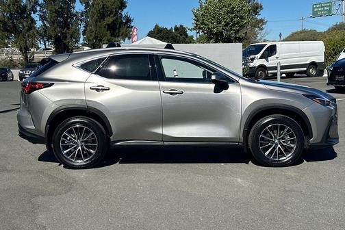 2025 Lexus NX 350h Premium