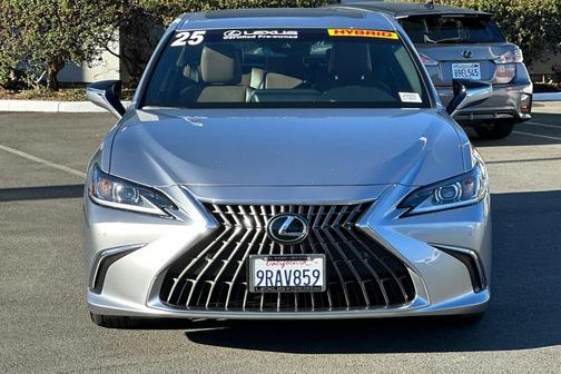 2025 Lexus ES 300h Base