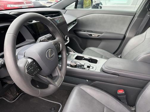 2024 Lexus RZ 300e Premium
