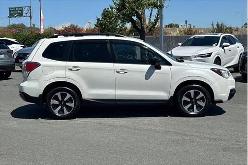 2017 Subaru Forester 2.5i