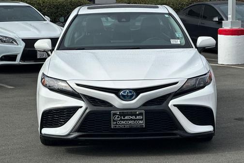 2024 Toyota Camry Hybrid SE