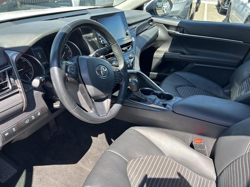 2024 Toyota Camry Hybrid SE