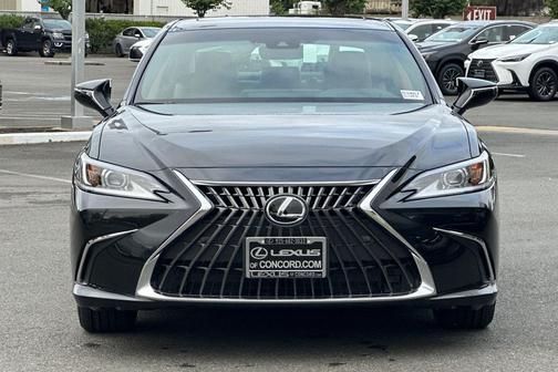 2025 Lexus ES 300h Base
