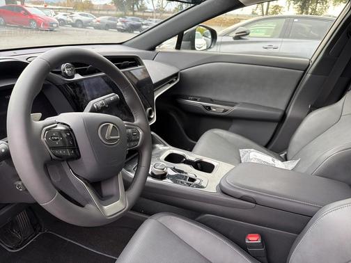 2025 Lexus RZ 300e 300e Premium