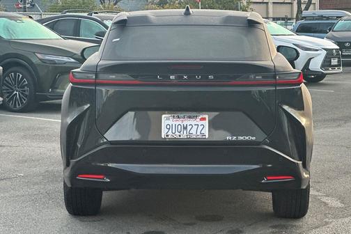 2025 Lexus RZ 300e 300e Premium