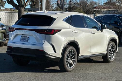 2025 Lexus NX 250 Premium