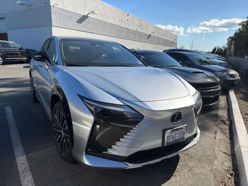 2024 Lexus RZ 300e Premium