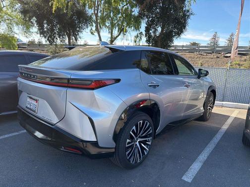 2024 Lexus RZ 300e Premium