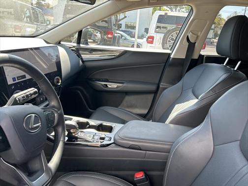 2025 Lexus NX 350h Premium