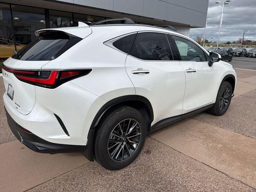 2025 Lexus NX 350h Premium