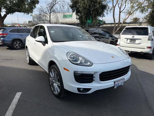 2018 Porsche Cayenne Platinum Edition