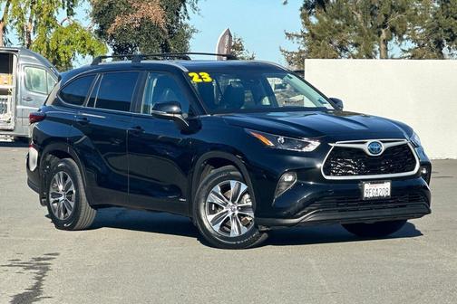 2023 Toyota Highlander Hybrid XLE