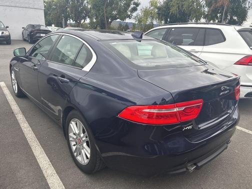 2017 Jaguar XE 25t Premium