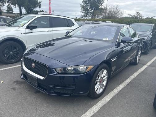 2017 Jaguar XE 25t Premium