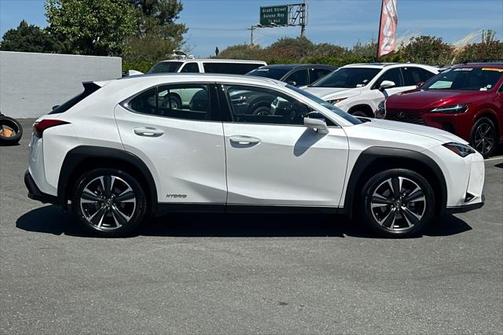 2020 Lexus UX 250h Base