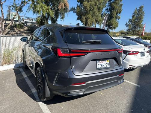 2022 Lexus NX 350h Premium