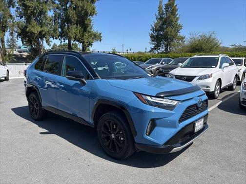 2022 Toyota RAV4 Hybrid SE