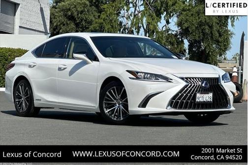 2022 Lexus ES 300h Base