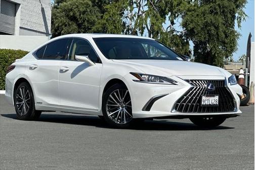2022 Lexus ES 300h Base