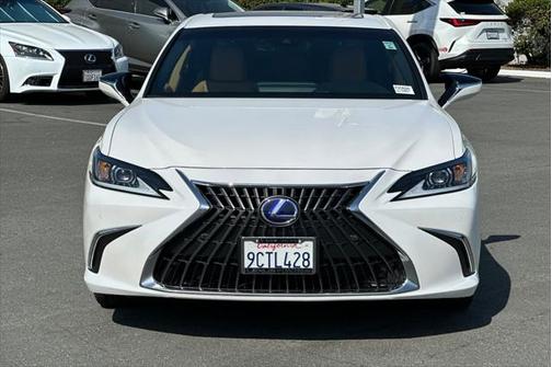 2022 Lexus ES 300h Base