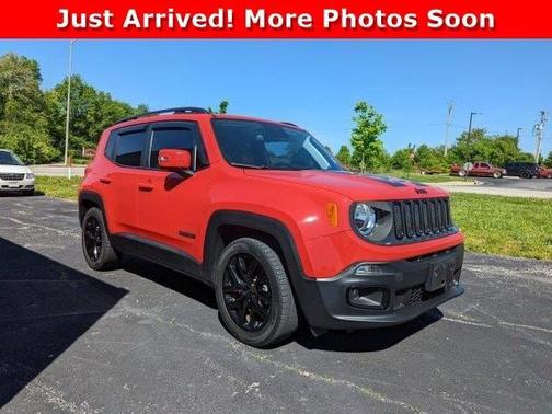 Photo 1 of 8 of 2018 Jeep Renegade Latitude