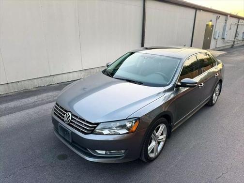 2014 Volkswagen Passat 1.8T Auto SEL Premium
