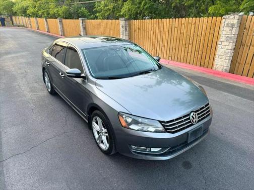 2014 Volkswagen Passat 1.8T Auto SEL Premium