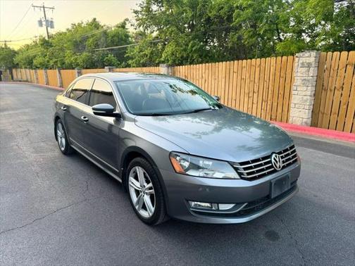 2014 Volkswagen Passat 1.8T Auto SEL Premium