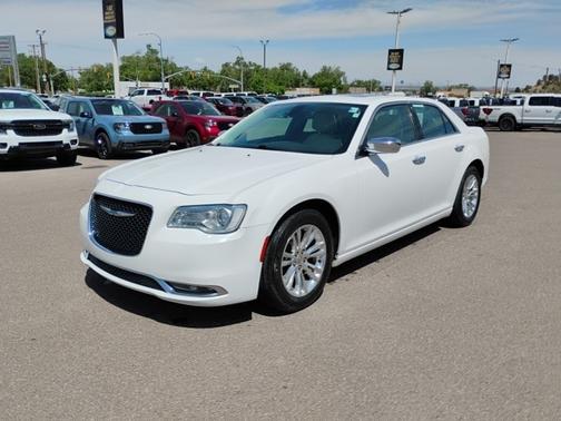 2017 Chrysler 300C BASE