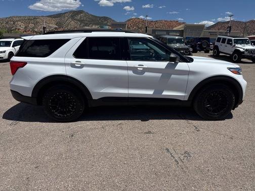 OXFORD WHITE 2021 Ford Explorer XLT