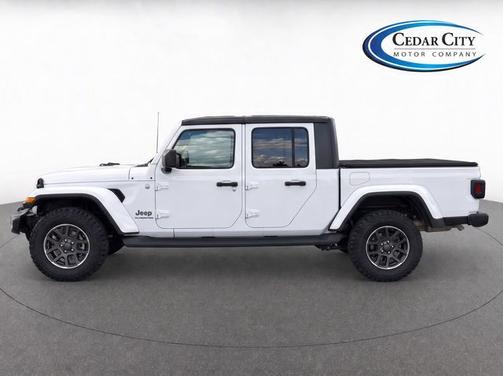 Bright White Clearcoat 2020 Jeep Gladiator OVERLAND